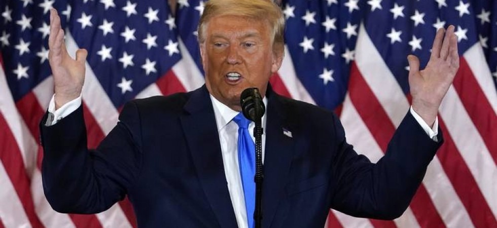 Bugie in serie di Trump e i giornalisti bloccano la diretta: Scusateci, sta dicendo il falso''